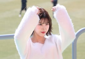 [Chụp ảnh] Park Yeeun 'Bị bắt rồi'