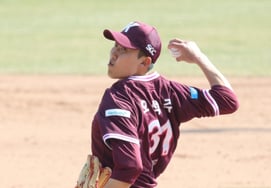 [相片儿] 吴锡柱"即使挨打也要正面交锋"