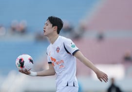 济州队赵寅廷:"我将用自己的脚证明济州队的未来是光明的"" 雄心