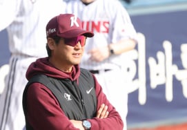 [Chụp ảnh] Đạo diễn Seol Jong Jin: Dù sao thì chúng ta cũng thắng rồi'