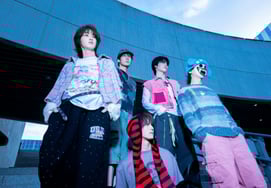 Kakao Entertainment — глобальная группа hrtz.wav (Хартвейв), экстремальный вид молодежи