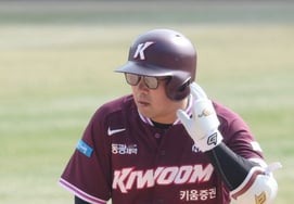 Ahn Chi-hong's four-run fire show for two consecutive days! Kiwoom and LG defeated each other for two days → Ready for the last place. [Jamsil Field Review]