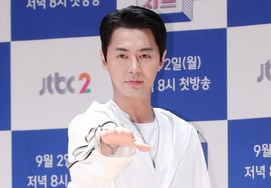 神话成员JunJin、金东万在争议中仍处于领先地位"谢谢成员们28年来默默地守护我" [专门]