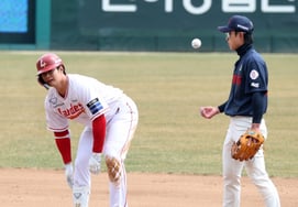 [相片儿] 金在奂取得"第四回合平分2垒打"