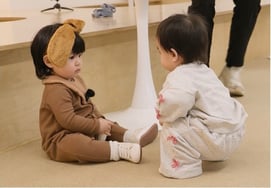 「ミーティングしているみたいだ」シム・ヒョンタクの子、人生初の彼女ができた..半月の笑顔 [シュドール]