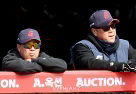 [Фото] Тренер Ким Тэ Хён, который фокусируется на игре Рандерс