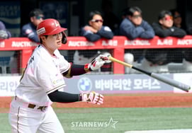 [Фото] «Толкнул и передал»' Ко Мён Чжун