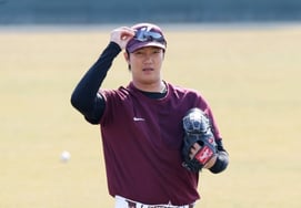 动摇联赛版图的安佑镇回归时间？ 导演亲自回答 "康复顺利→现场投球时间出来才会有轮廓"