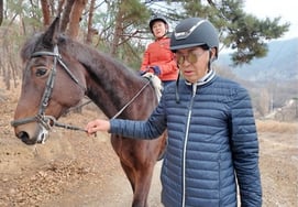 『お笑い界の女王』膵臓腫瘍3個発見→切除後の近況..ベ・ヨンジョン「乗馬でリハビリ」 [パーフェクトライフ]