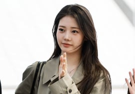 Baby Monster Laura的"美丽绽放" [★照片]