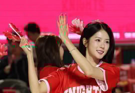 [Chụp ảnh] Park Ki Ryang 'Tôi thích Double Booking giữa bóng chày và bóng rổ'