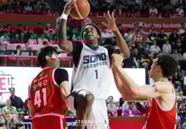 [Фото] Найт, прыгает между О Се Гыном и Даниэлем