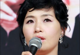 "子婚外情说"赵甲京，确定出演综艺节目吗？ 'LASS'方面 "正在了解情况" [公式]