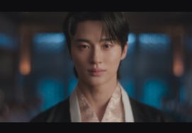 Byeon Woo-seok, ♥ A sweet command to IU, "Get ready to become a Grand Prince's wife." [a 21st-century great-grandfather]