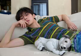 ソロカムバックのカンミン、雰囲気が大きく変わった様子 [★写真]