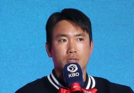 [相片儿] 全俊宇"看看巨人的行动"