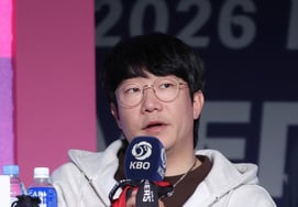 [フォト] ヤン・ヒョンジョン「先発の試合は勝利で」