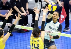 [相片儿] "要拦住我吗？' 席尔瓦