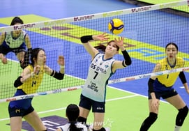 [Chụp ảnh] Phân phát má Ahn Hyejin."