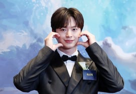 An older girl group, confessing to BTOB's Yook Sungjae... DM.."How can such a great man like me?" [Prefectural plan 3]