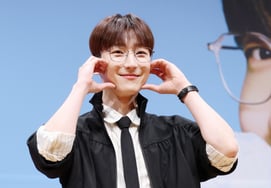 チョン・ドンファン、前シーズンに参加したバンドマスター [★写真]