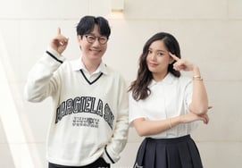 Ji Seokjin - Mimi "Pose Cutely" [★ Photo]