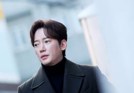 After the drug scandal.."Shocking sad news." Lee Sang-bo and SNS were all deleted [Star Issue]