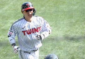 [Photo] Park Dongwon, "See you again in the 8th episode of The Promise."