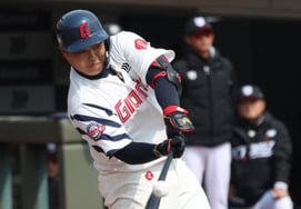 Lotte's Cheongunmanma is returning early for the '2nd Lee Dae-ho'! Kim Tae-hyung said, "Han Dong-hee, recover quickly → Let's defend in the second division and post it if it's okay"