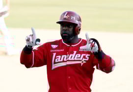 [Chụp ảnh] 'Kết thúc hiệp 9 với cú đánh đồng điểm' Eredia