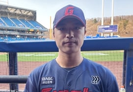 Kỷ lục cứu bóng của trận khai mạc tân binh sau 26 năm của "Siêu đỉnh" đã xuất hiện! Park Jung Min 23 tuổi, lần đầu tiên trong lịch sử câu lạc bộ Lotte → 4 lần trong lịch sử giải đấu.