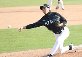 [フォト] ウ・ギュミン、魚雷投げがうねる