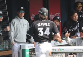 [フォト] ヒリヤード 「監督が笑いました」'