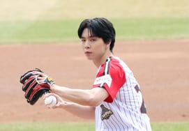 [Фото] Джонни NCT: "Давай сделаем первый удар WBC"