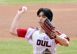 [相片儿] NCT Johnny 踩着投手板猛击