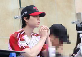 [Photo] Seungyo JOHNNY's wish is "Wake up LG"