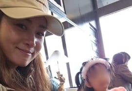 『漢方医♥』カン·ソラ、ブンオパンの二人の娘の顔を公開「育児近況まとめ」