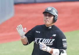 [相片儿] 许京民，伸舌头，黑衣还乡