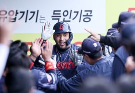 Màn khai mạc thứ hai liên tiếp được mang đến bởi sự sắp xếp phá cách số 1 của Reyes → Liệu Lotte có thể trở thành một tay chơi hay không?