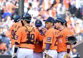 "风格很明确"2G20分核心击球阵容爆发，韩华队主教练达尔笑了 "给粉丝们送上连胜礼物 好开心" [对战现场]