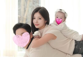 『15歳年上♥→引退』26歳のアリス·ソヒ、隠していた娘を公開..「静かに大切にしてきた私の宝」 [スター・イシュー]