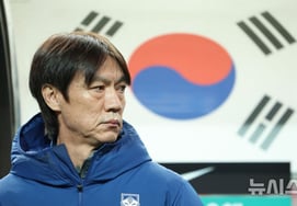 「韓国、驚くほど弱い」オーストリアのメディアさえ嘲笑したホン・ミョンボ保護··· 「抵抗する意志すらなかった」批判的な評価