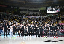 →昌原LG队时隔12年再次夺得正规联赛冠军:31日获得正官庄冠军