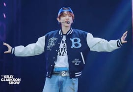 "世界巡演"伯贤出击"凯利克拉克森秀"全球存在感