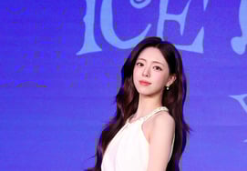 ITZYのユナ、'Ice Cream'ミュージックビデオが1000万ビュー突破