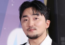 Ю Бён Чжэ, отменил свой прямой график на YouTube.«Время пандемии гриппа». [человек.]