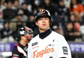 "Three-strike-Three-Strike-Three-Strike-Three-Strike" Stubborn No. 4 more serious than Roh Si-hwan's sluggishness → Can't you adjust the batting order