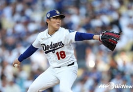 172 см Ямамото - это 159 км стальной скоростной мяч "Как" без веса... Я также восхитился совершенно другой тренировкой по дрилл в США, перспективными корейцами. [Может быть, бейсбол говорит, что ③말한다가야구]