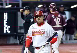 [Photo] Kim Jae-hwan to strike out at the end of the 8th inning