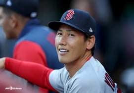 Баттер 136,1 миллиарда Ынгук, который сделал хоум-ран на Чо Бён Хёне, без хитов в 5 играх открытия MLB → Медленный Ли Чон Ху - это 'эгьё'